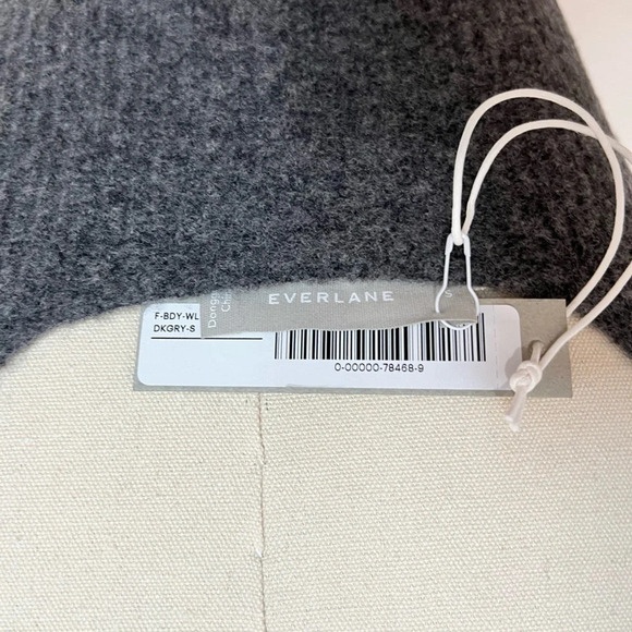 Everlane Grey The Cozy Stretch Crop Tank - Picture 5 of 5